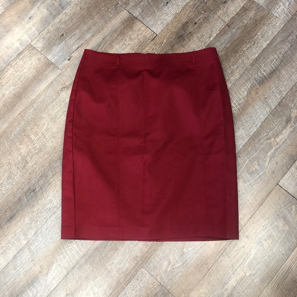 NWT Van Heusen Skirt - 14